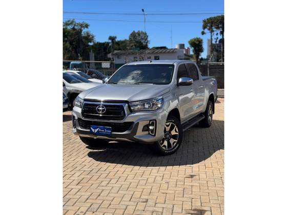 TOYOTA HILUX 2.8 SRX 4X4 CD 16V DIESEL 4P AUTOMÁTICO